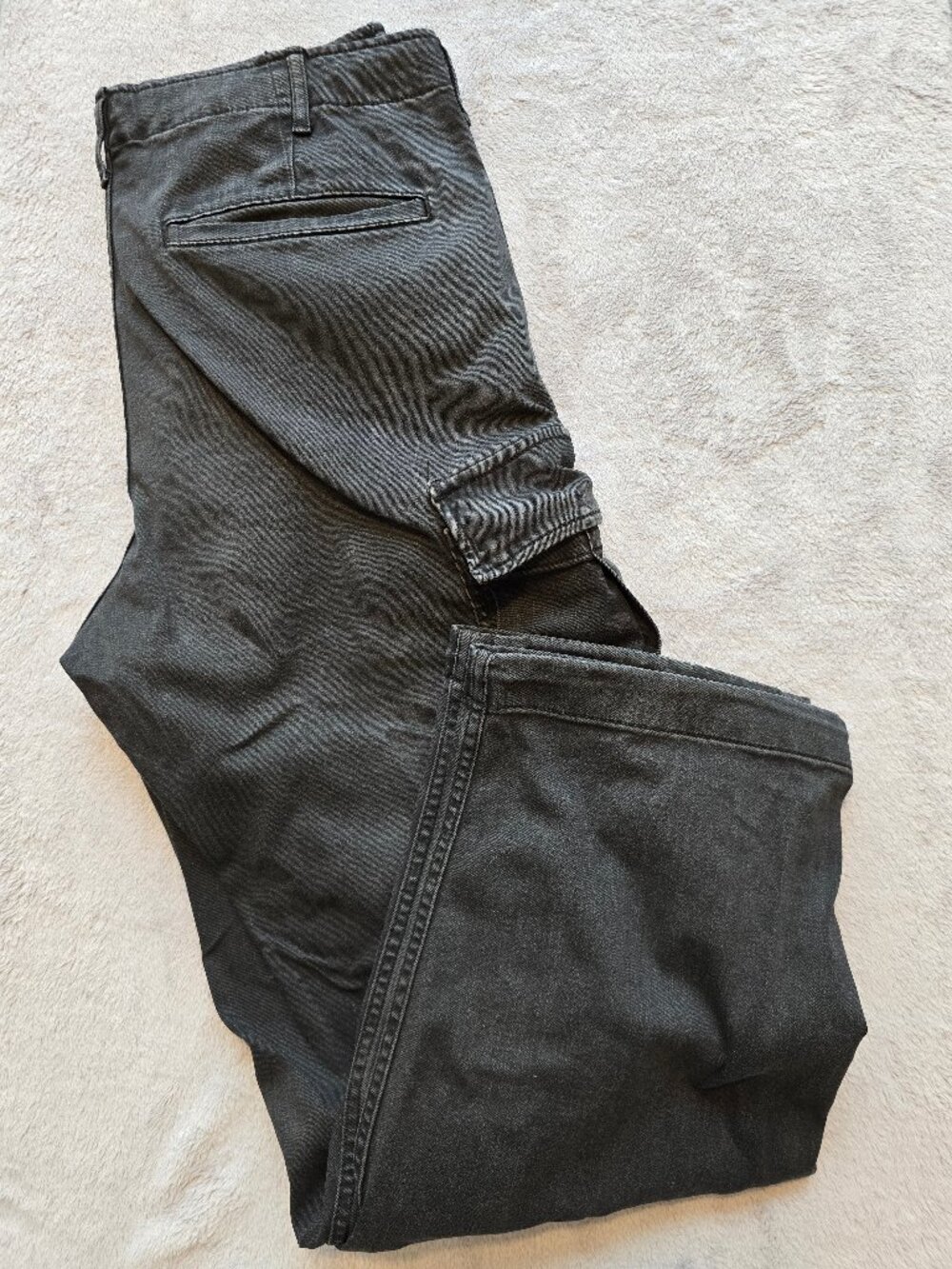 UNIQLO Men's Wide Fit Denim Cargo Pants - Dark Gray (Size S / 27-30)